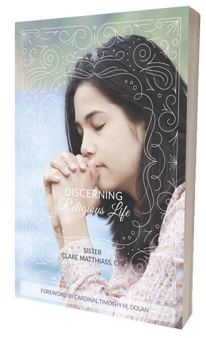 Discerning Religious Life cover